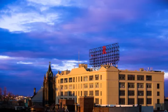 The Lodge Red Hook Отели рядом с достопримечательностью «Стейтью оф Либерти»