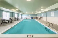 Holiday Inn Express Radcliff - Fort Knox by IHG - Swimmingpools
