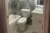 Apartment Sleeps 6 with Pool Access