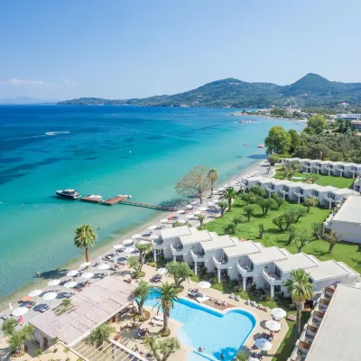 Domes Miramare, a Luxury Collection Resort, Corfu メソギ・ビーチ周辺のホテル
