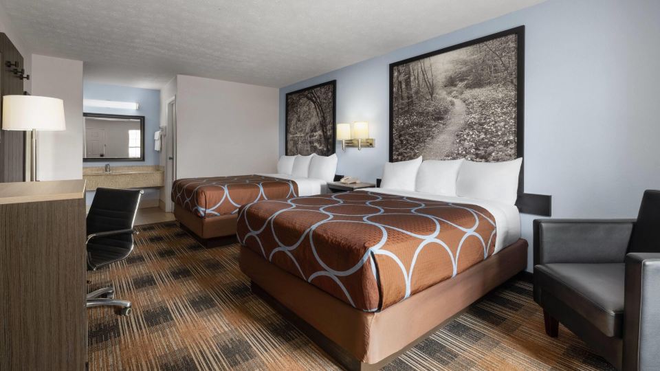 Super 8 by Wyndham Covington