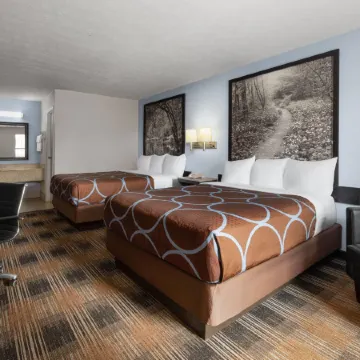 Super 8 by Wyndham Covington