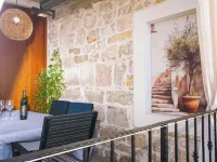 Apartments Tarragon Hotels in Tkon