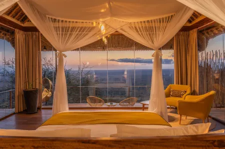 Soroi Lions Bluff Lodge Отели в г. Муотейт