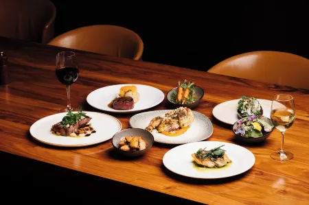 InterContinental Brisbane Отели рядом с достопримечательностью «Король Джордж Сквер»