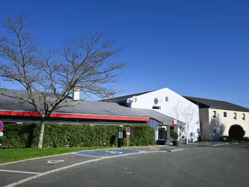 Ibis Laval le Relais d'Armor Hotel a Change