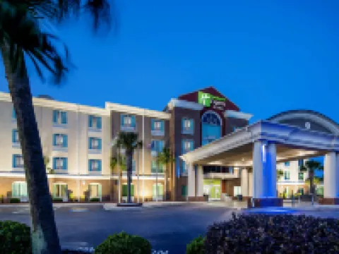 Holiday Inn Express & Suites FLORENCE I-95 @ HWY 327 by IHG Hotels in Florence