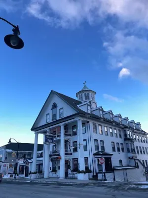 Thayers Inn Hotels in Dalton