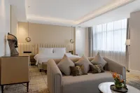 Golden Tulip Kin-Oasis Kinshasa Hotel dekat Église Porte des Cieux