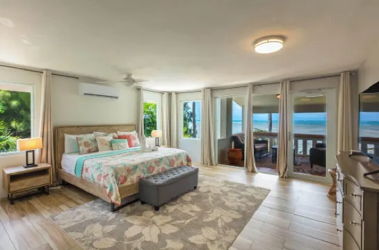 Oceanfront 8-bedroom Villa with Pool, Fully Fenced for Privacy, Incredible Views