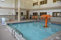 Hampton Inn & Suites Jamestown - Pools