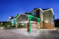 La Quinta Inn & Suites by Wyndham Stonington-Mystic Area Hotel a 