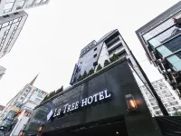 La Tree Hotel Hotels near Garam Library
