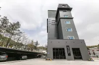 Namyangju Ninestone Hotel - parking