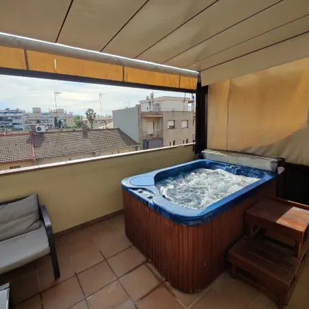 Hostal Manel Отели в г. Пинеда-де-Мар