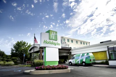 Holiday Inn Plainview-Long Island Hotels near The Race Palace - Nassau OTB Teletheater