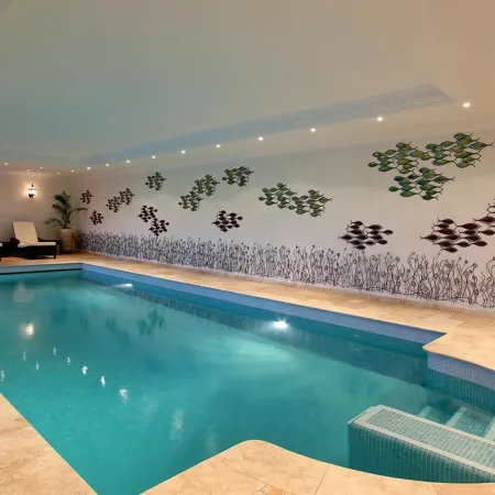 FREE €650 Daily Lux Pack - 7 Bed Villa, pools, spa