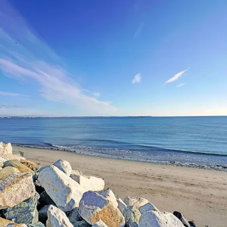 Direct Oceanfront/Beachfront Home in Saco, ME. Family Retreat sleeps 19 