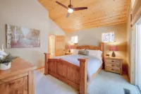 Tahoe Donner Mountain Cabin Surrounded by Forest! - Beach