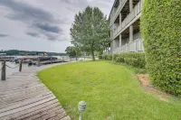 Lake-View Balcony Hot Springs Penthouse! - spa