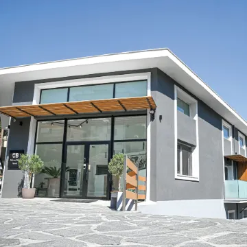 UrbanBay Hotel & Spa