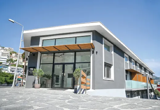 UrbanBay Hotel & Spa