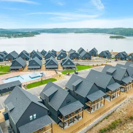 Cedar Shores 7 Bedroom Home by RedAwning