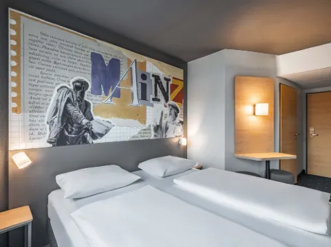 เบดแอนด์เบรกฟาสต์ โฮเทล ไมนซ์-ซูด