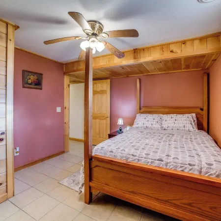 Romantic Afton Escape w/ Fire Pit & Scenic Views