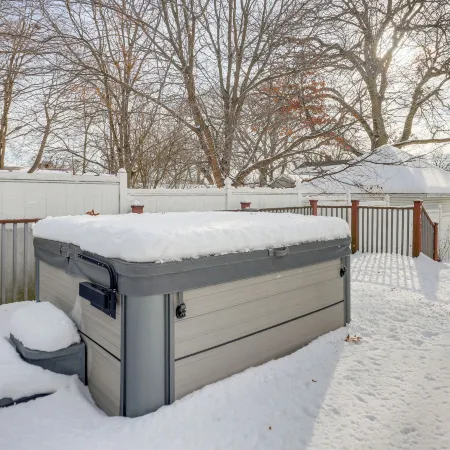 Private Hot Tub & Patio! Chicagoland Extended Stay