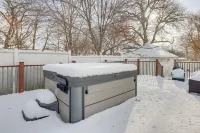 Private Hot Tub & Patio! Chicagoland Extended Stay - 2-Star