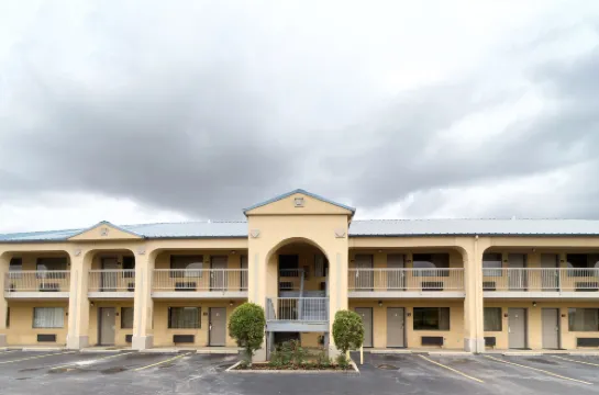 布萊斯維爾I55 Capital O 鹿田客棧