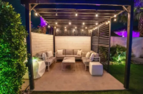 Palm Luxe Estate Luxury Desert Retreat With Pool