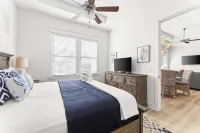 Rhema Beach Haus 2BR Luxury Retreat - Villas