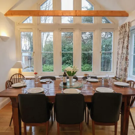 9 Church Farm Rise