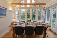 9 Church Farm Rise