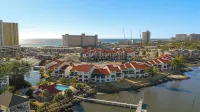 Emerald Lagoon by Avantstay Bright Condo + Pool + Pier + Tennis Access Walk to Beach + Dining - Apartments