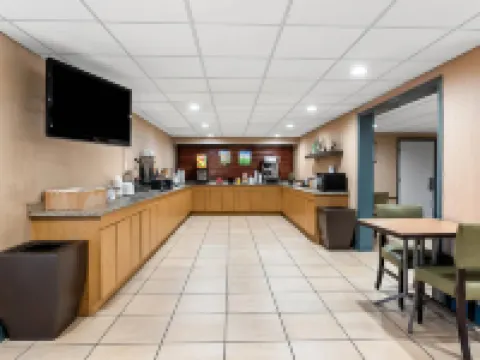 Quality Inn Slidell I-10 Hotels in Slidell