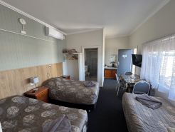 Blue Lake Motel