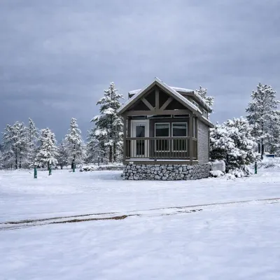 The Canyon Motel & RV Park Hotels near Bearizona Wildlife Park