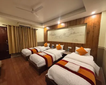 Jungle Safari Resort Hotels in Sauraha