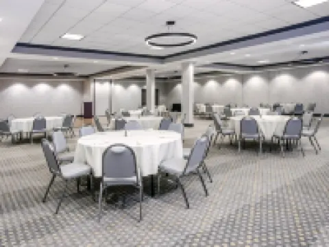 Holiday Inn QUINCY by IHG Hotels in Quincy