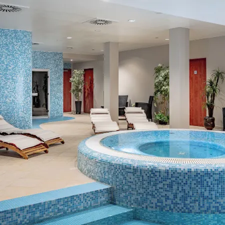 Vilnius Park Plaza Hotel, Restaurant & Terrace, Panorama Bar, Conference & Banquet Center