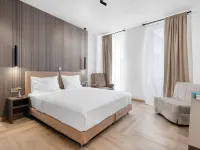 Athenian Heart Suites Hotels near Athens Gallery