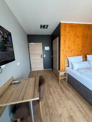URBAN OAK Smart Stay Hôtels à proximité de : Station de métro de Liebigstraße