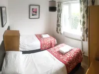 Holt Apartment Hotels in Winterbourne