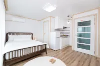 Samcheok Jangho Ocean Pension - 2-Star