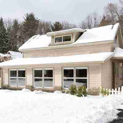 Saratoga Cottage 2br Near Track & Lake 2 Bedroom Home Hotel Exterior