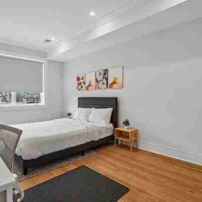 Modern 4BR 2.5BA Duplex For NYC Rooms