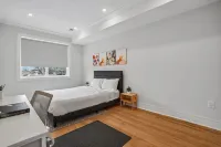 Modern 4BR 2.5BA Duplex For NYC - Homestays